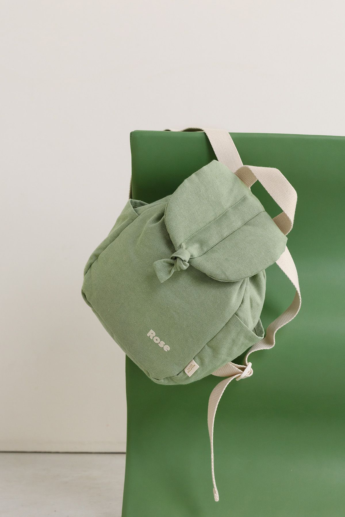 sac à dos bébé en lin personnalisable avec anses ajustables