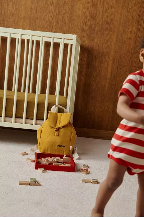 mochila para bebé de lino personalizable con asas ajustables