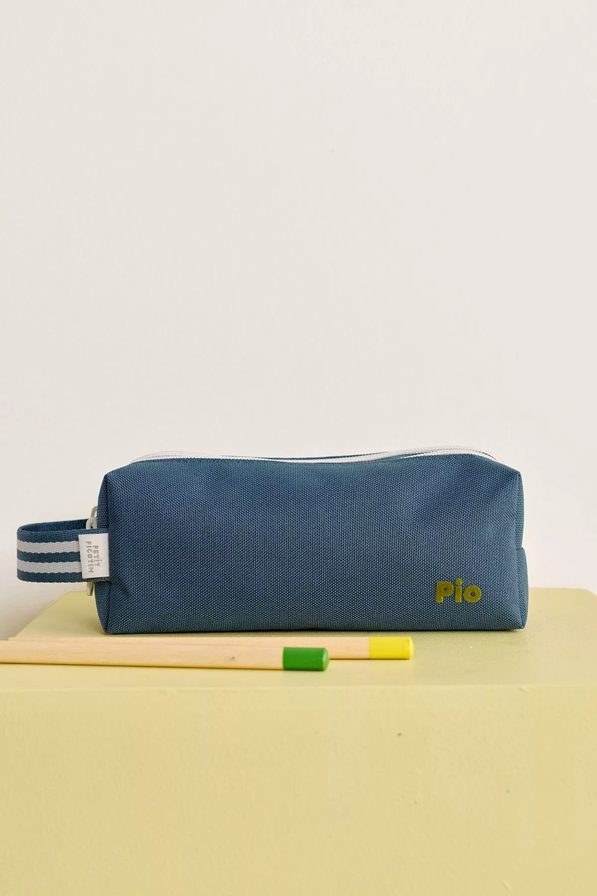 jolie trousse d'école unie et personnalisée avec zip