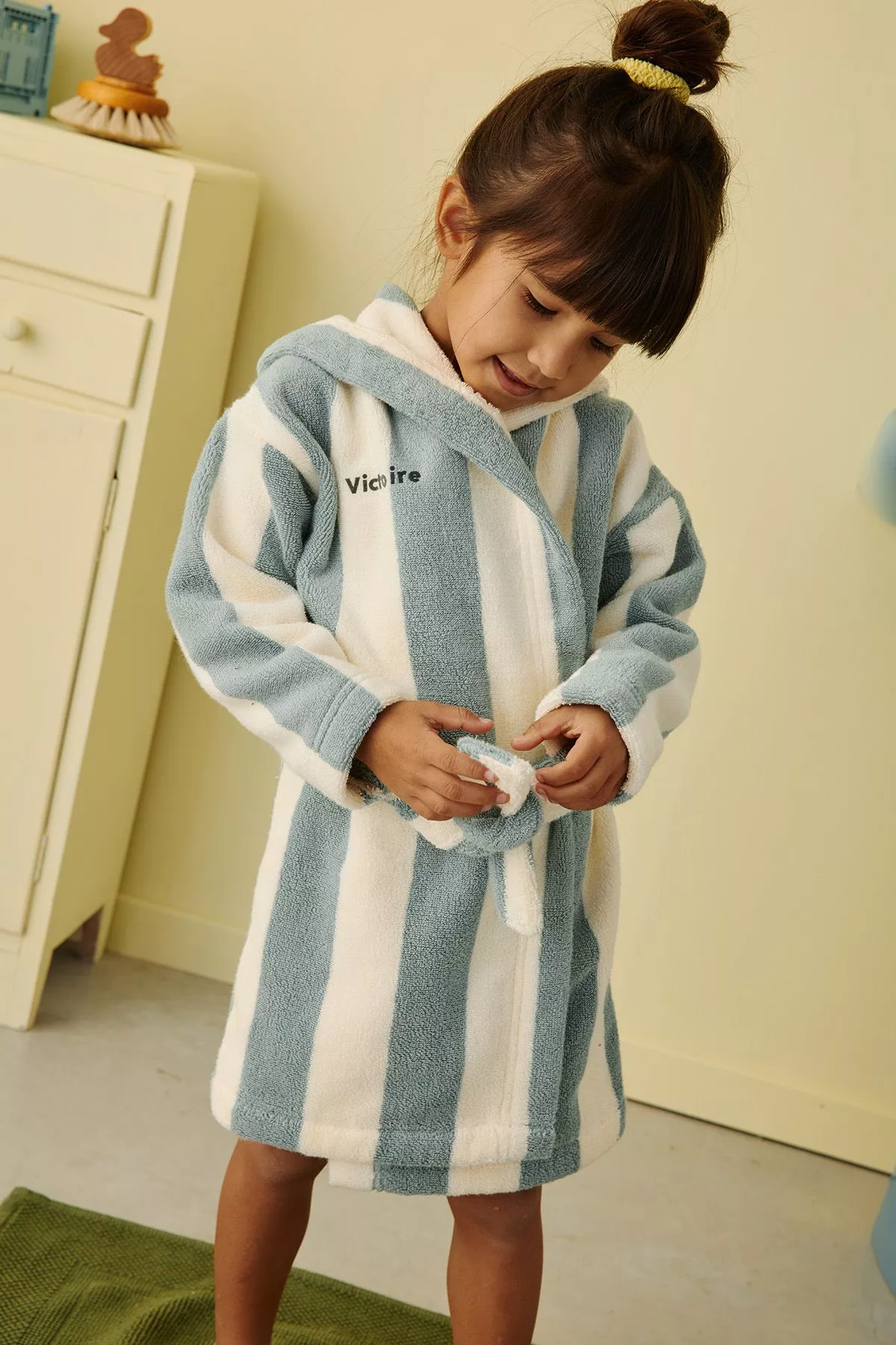 personalizable striped terry cloth bathrobe for children