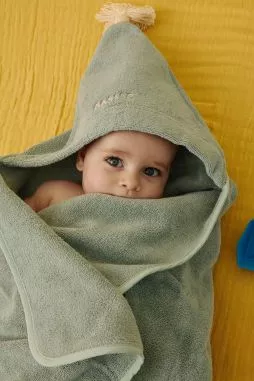 cape de bain bébé personnalisable éponge absorbante et moelleuse