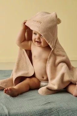 cape de bain bébé personnalisable éponge absorbante et moelleuse