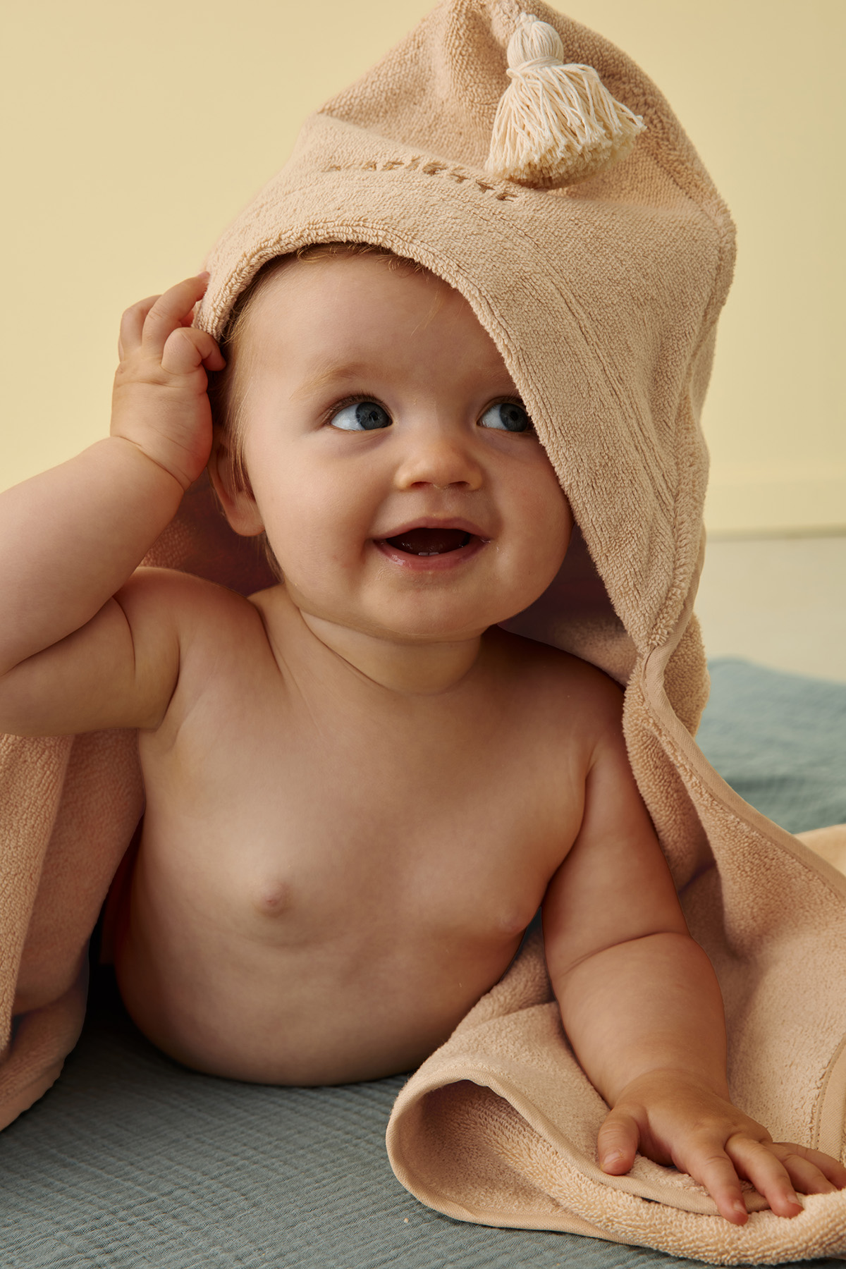 Gabin la cape de bain éponge (Petit Picotin) - Image 3