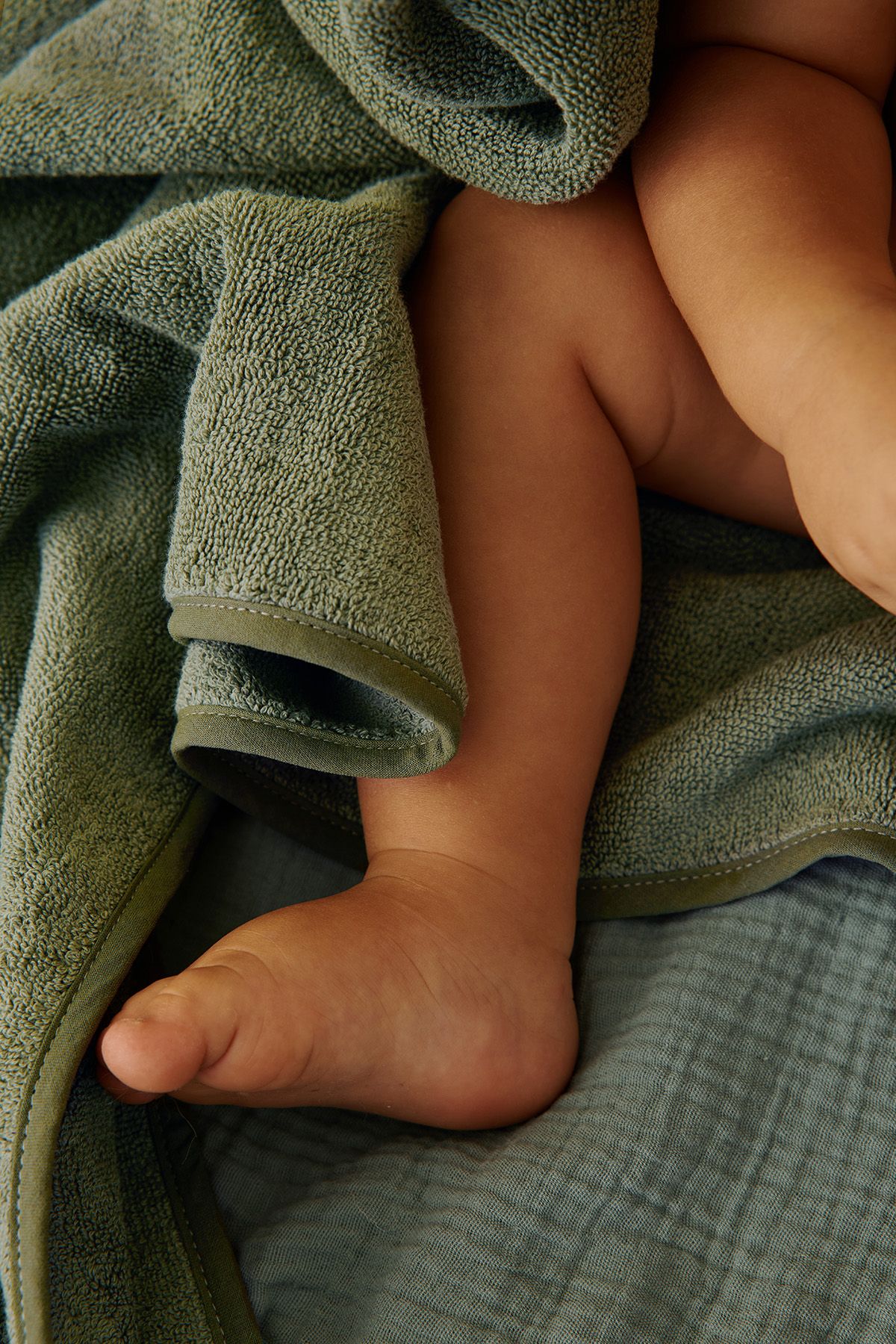 cape de bain bébé personnalisable éponge absorbante et moelleuse