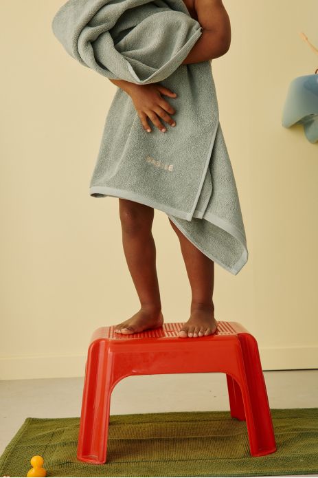 serviette de toilette et bain éponge personnalisable pour enfant
