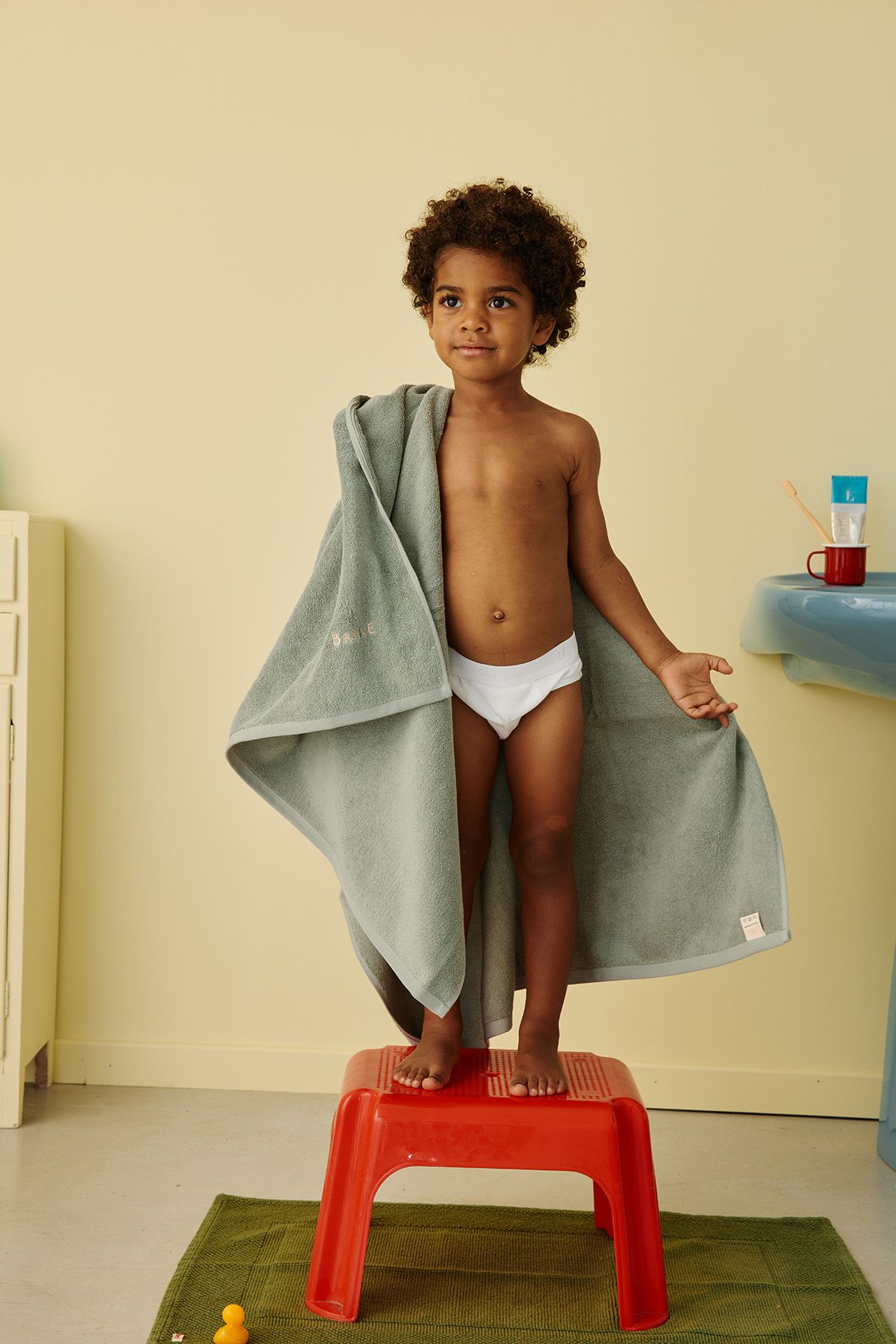 serviette de toilette et bain éponge personnalisable pour enfant