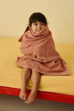 Personalizable terry cloth bath towel for kids