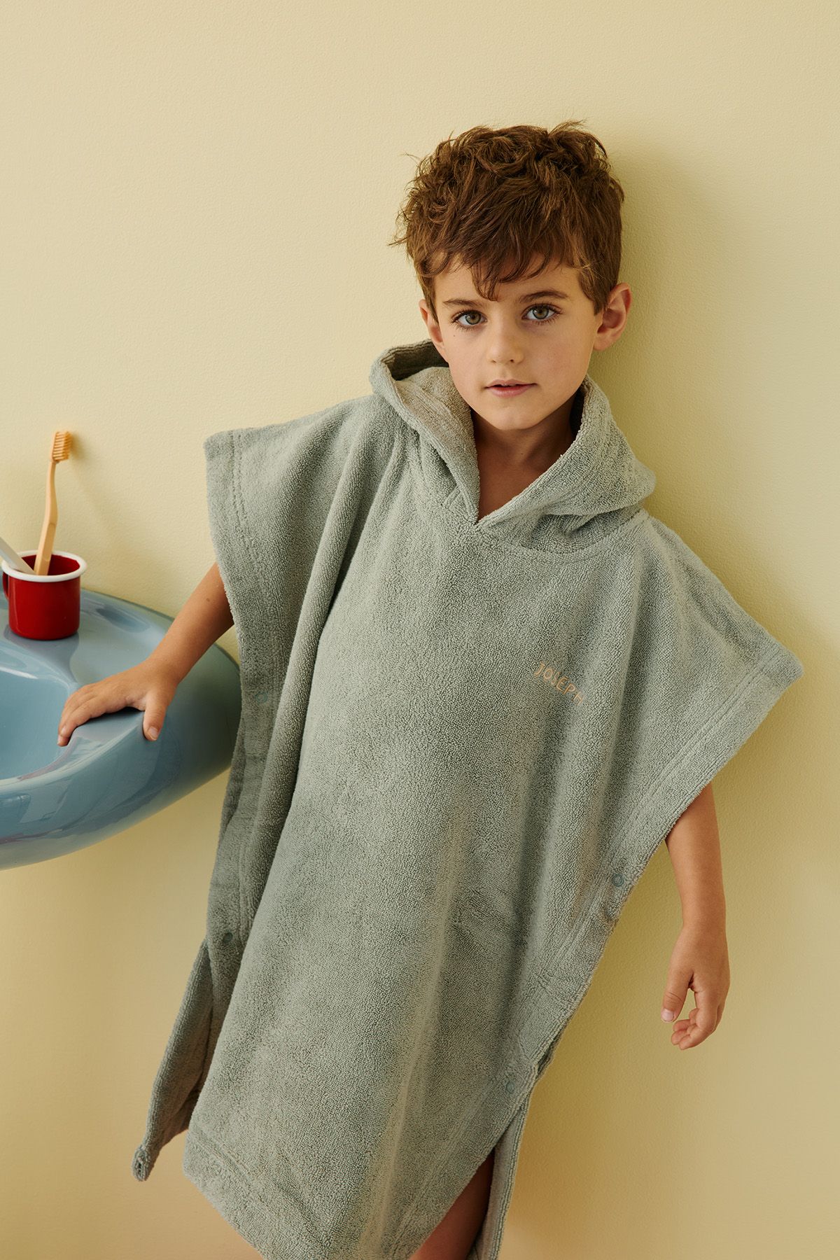 Personalizable kids’ poncho for bath and beach in soft terry cloth