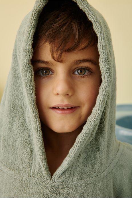 Personalizable kids’ poncho for bath and beach in soft terry cloth