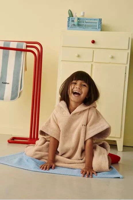 poncho enfant personnalisable pour bain et plage éponge moelleuse