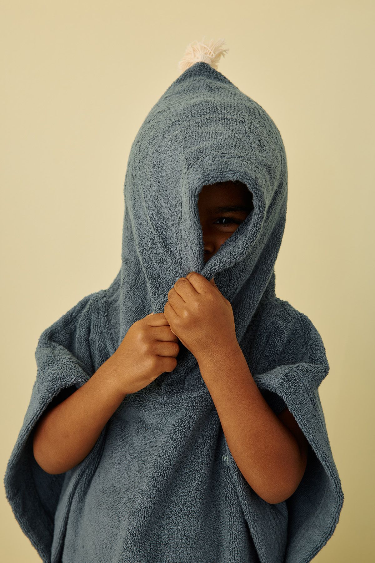 Personalizable kids’ poncho for bath and beach in soft terry cloth