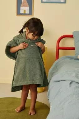 poncho enfant personnalisable pour bain et plage éponge moelleuse