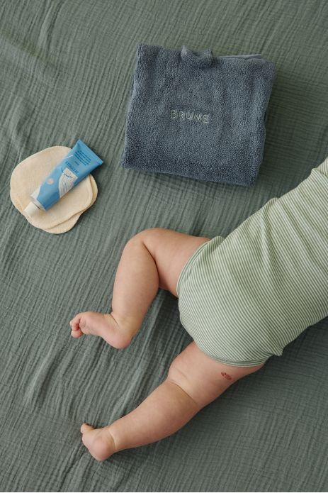 Personalizable foldable travel changing mat for babies