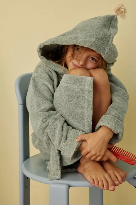 Personalizable kids’ bathrobe in soft terry cloth