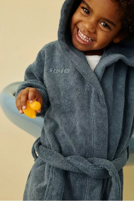 Personalizable kids’ bathrobe in soft terry cloth