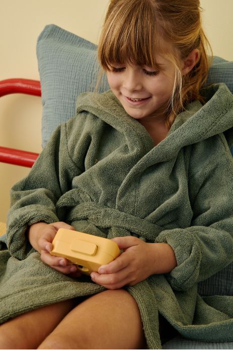 Personalizable kids’ bathrobe in soft terry cloth