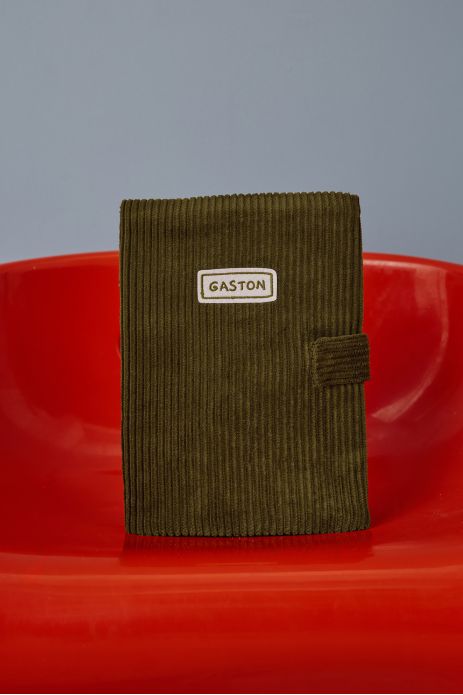 Barnabé, la funda de terciopelo para la cartilla sanitaria