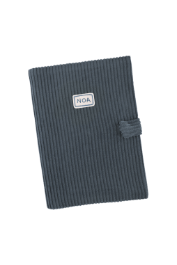 Funda personalizada de pana para la cartilla de salud del bebé