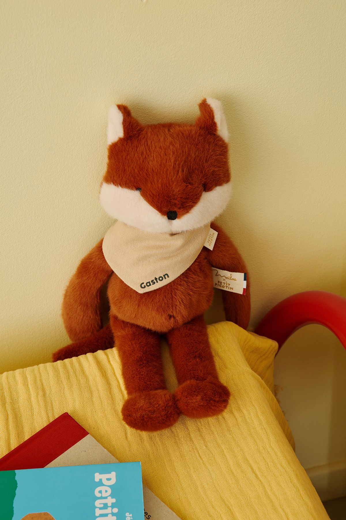 Personalized solid-color cotton scarf for a baby or child's plush toy