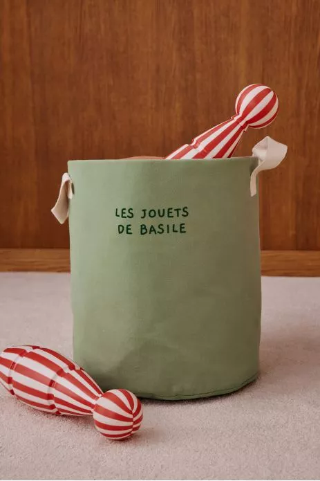 Personalizable toy storage basket in heavyweight cotton