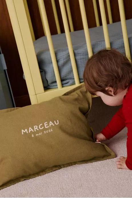 customizable linen pillow, an original baby gift for infants and children