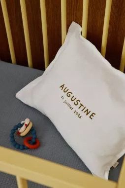coussin en lin personnalisable cadeau naissance original pour bébé enfant