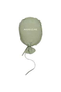 personalizable balloon-shaped wall decor for a baby’s or child’s room
