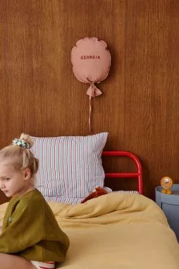 personalizable balloon-shaped wall decor for a baby’s or child’s room