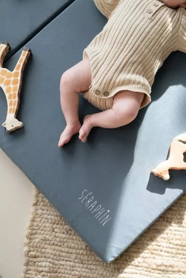 tapis d'éveil personnalisé et uni