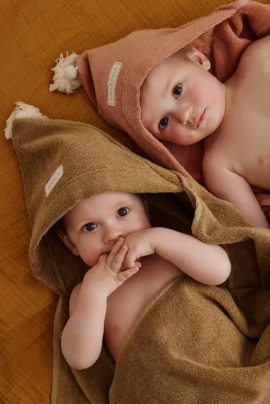 cape de bain en éponge personnalisée pour bébé
