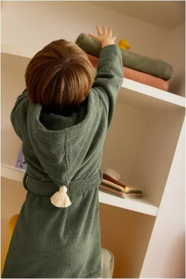 peignoir enfant personnalisé en éponge toute douce