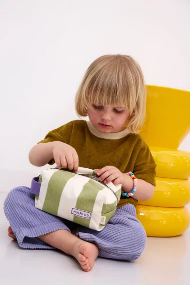Peignoir enfant personnalisé en éponge toute douce