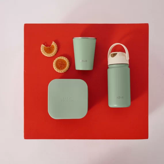 Boite à gouter, gourde et goblet personnalisés