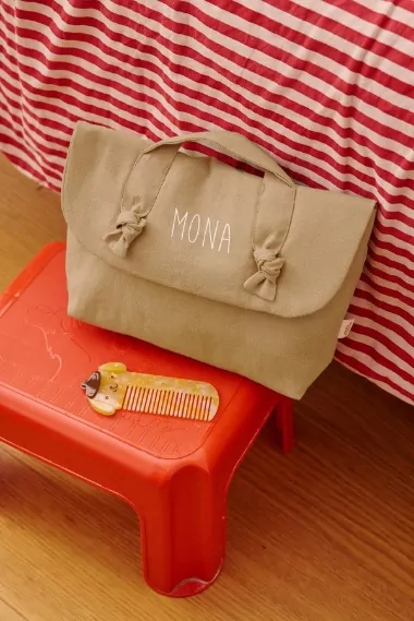 petite trousse de toilette en lin personnalisable