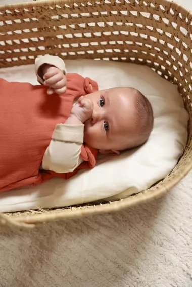 bébé dans sa gigoteuse petit picotin