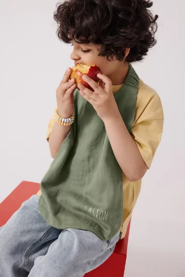 Serviette de table élastiquée pour enfant 