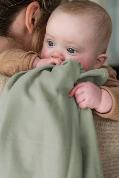 grand lange bébé en gaze de coton personnalisable