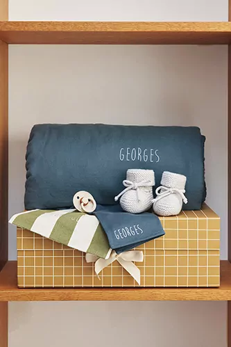 coffret cadeau naissance bébé personnalisable