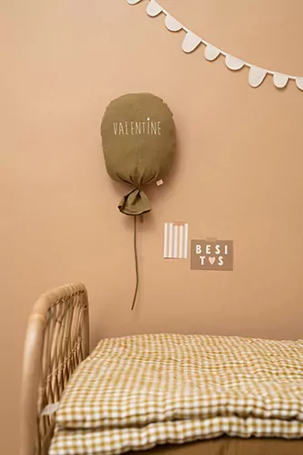 deco chambre bébé ballon personnalisé en lin