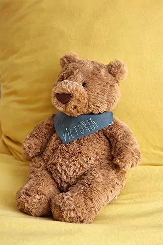 doudou ours tout doux pour enfant avec foulard personnalisé