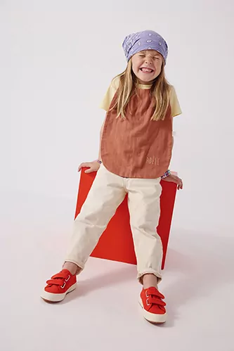 serviette de table élastiquée pour enfant