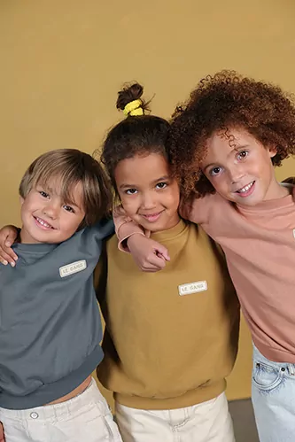 sweat brodé uni pour toute la famille bébé enfant