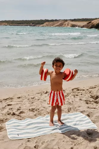 serviette de bain plage rayée enfant personnalisable