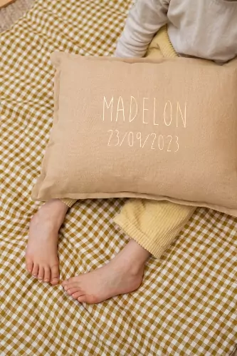 joli coussin en lin à personnaliser