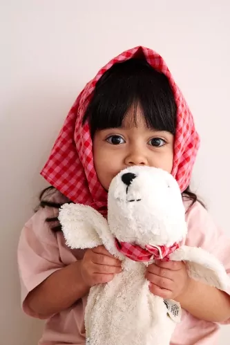 doudou phoque bouillotte avec foulard personnalisé