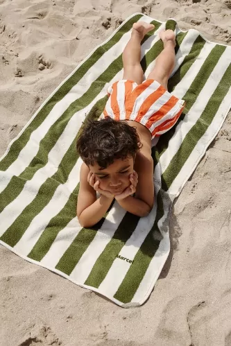 serviette de bain plage rayée pour enfant personnalisable