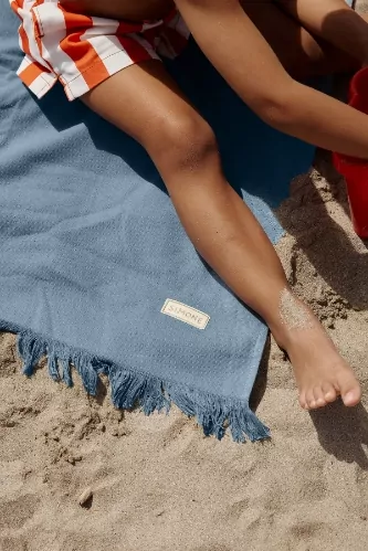 petite fouta de plage pour enfant personnalisée
