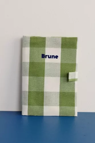 protège carnet de santé bébé personnalisable à carreaux